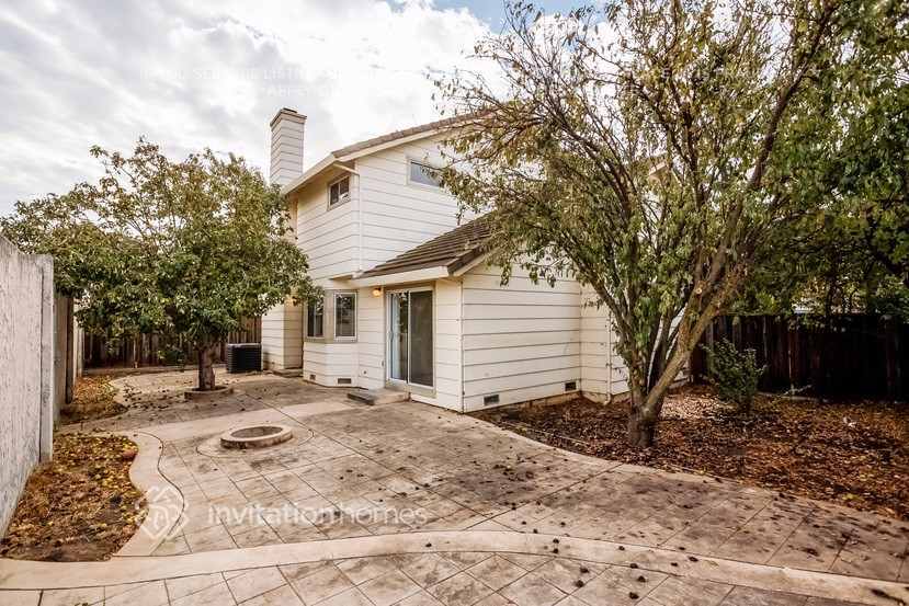 Building Photo - 2169 Rain Drop Cir