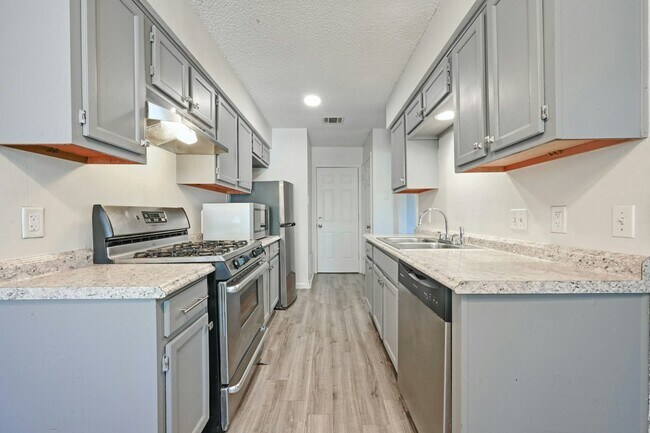 Building Photo - 7604 Woodstone Cove