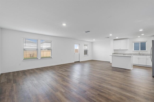 Building Photo - 812 Heartseed Ave