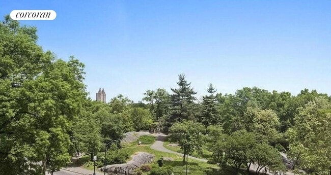 Building Photo - 110 Central Park S