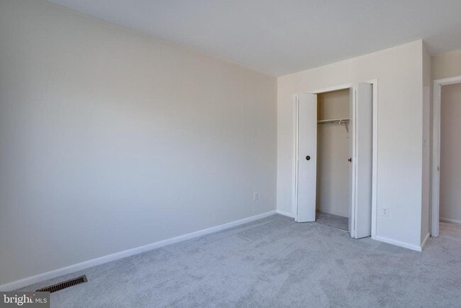 Building Photo - 7900 San Leandro Pl