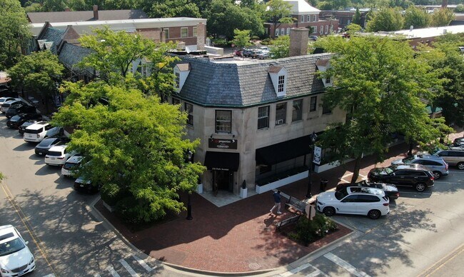 Building Photo - 695 Vernon Ave