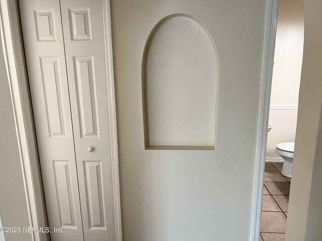 Building Photo - 6580 Gentle Oaks Dr N