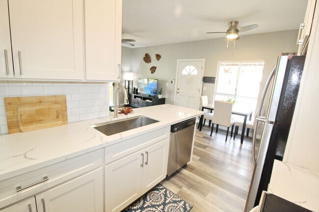 Building Photo - Newly Renovated from Floor to Ceiling and ...