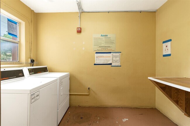 Building Photo - 5830 NW 64th Ave