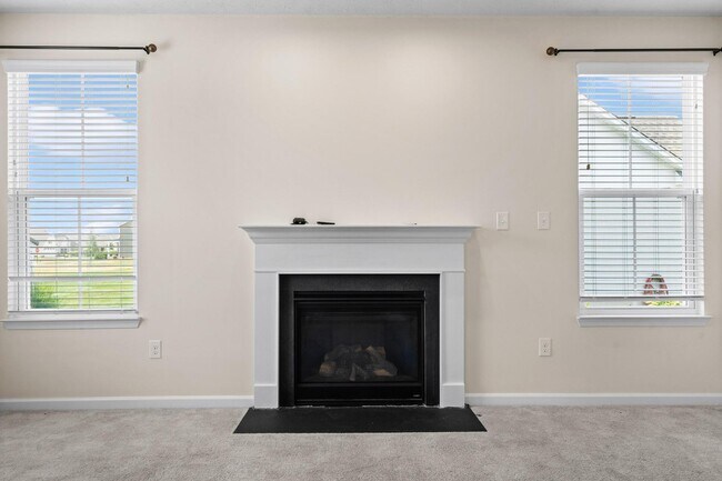 Building Photo - 2214 Larkspur Dr