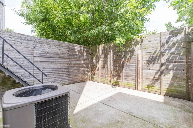 Building Photo - 4 br, 2 bath Duplex - 1707 ARLINGTON ST Un...