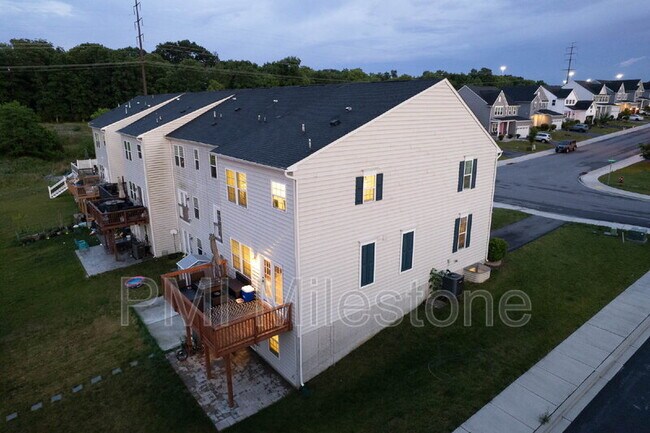Building Photo - 367 Ontario Dr
