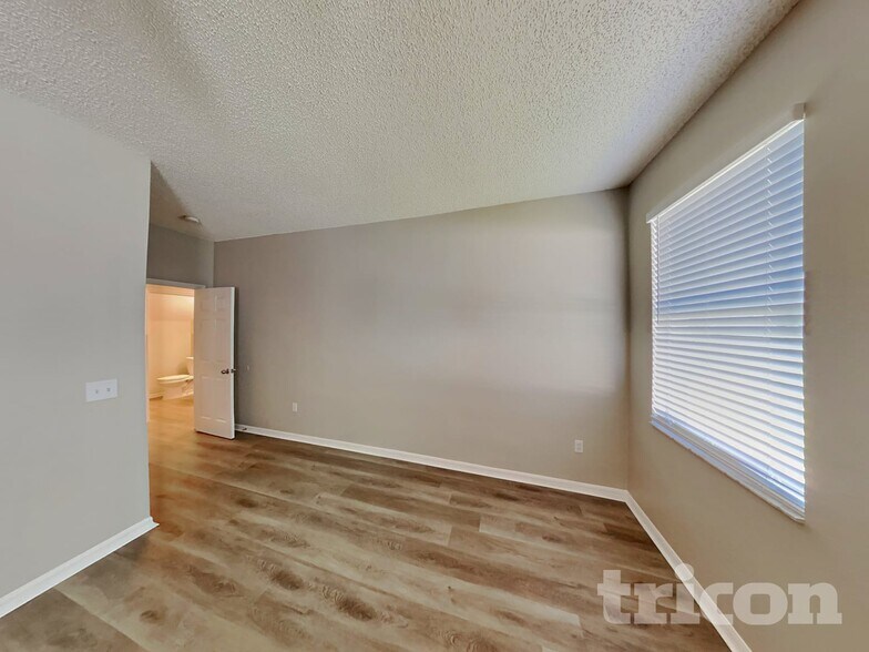 Building Photo - 5421 Dahlia Reserve Dr