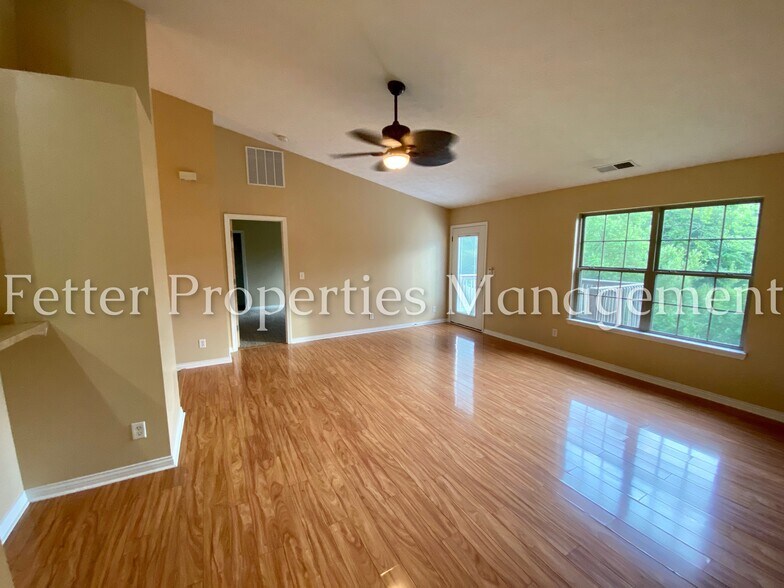 Building Photo - 3604 Cornell Ct