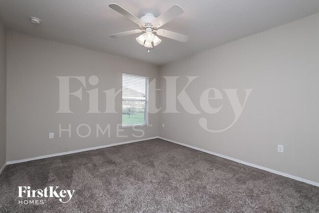 Building Photo - 6531 Evergreen Park Dr