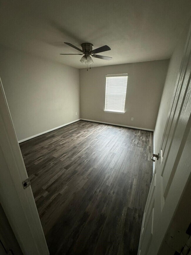 Building Photo - 25614 Crisp Spring Ln