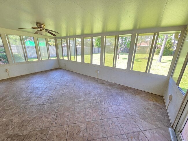 Building Photo - 7436 Woodmont Rd