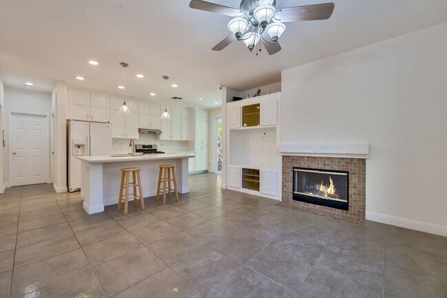 Building Photo - Spacious 4-Bedroom Home, Beautifully Maint...