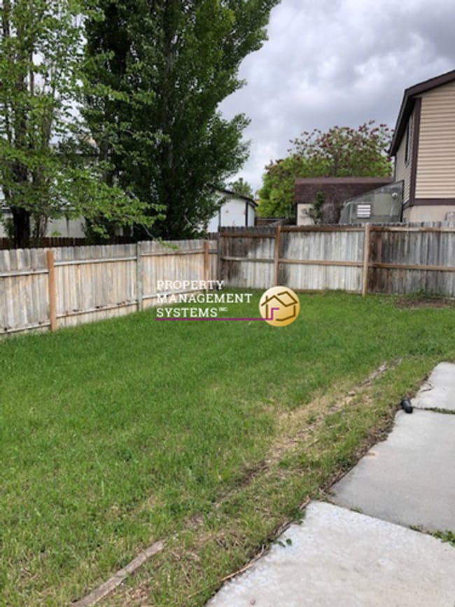 Building Photo - 4 Bedroom Home in Taylorsville!