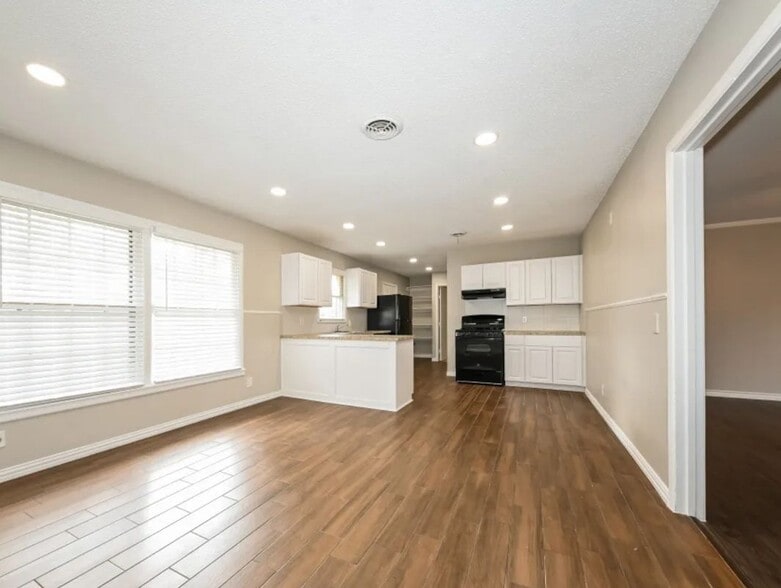 Building Photo - 3906 Purple Plum Ct