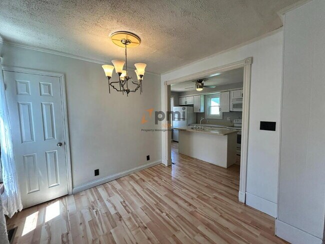 Building Photo - 257 S 20th St