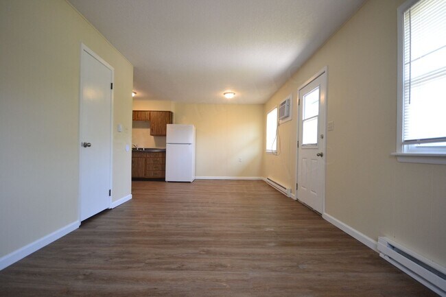 Building Photo - Cross Timbers Apartment