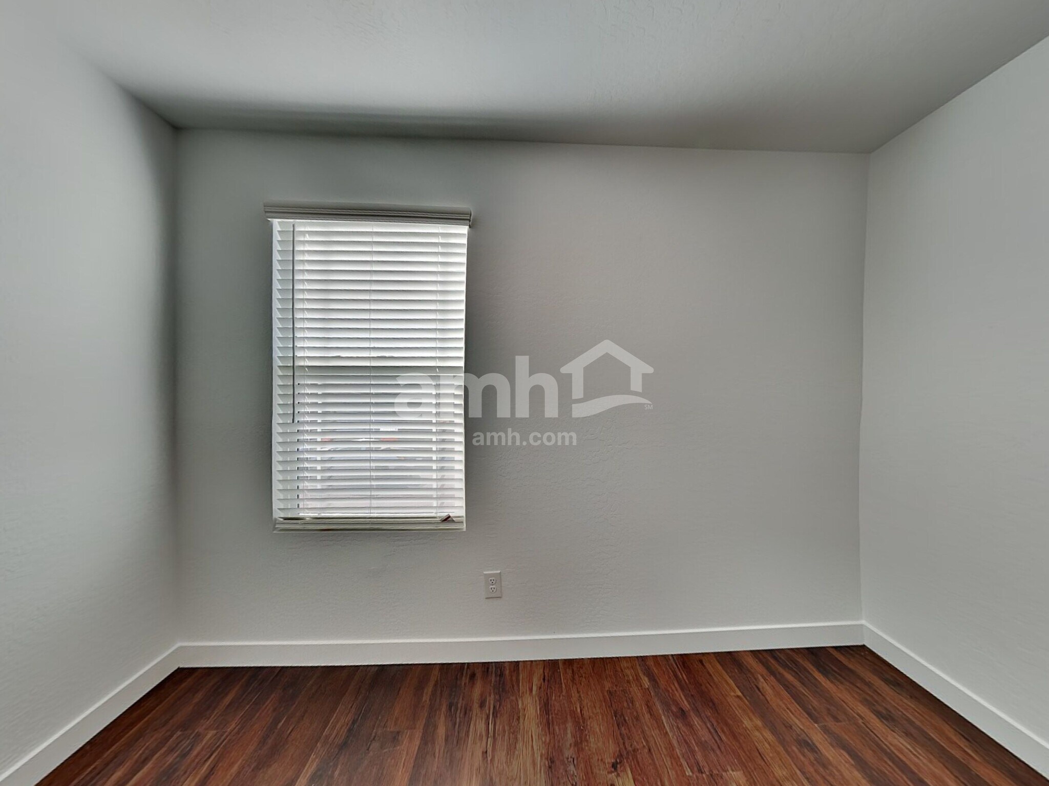 Building Photo - 2128 W Alicia Dr