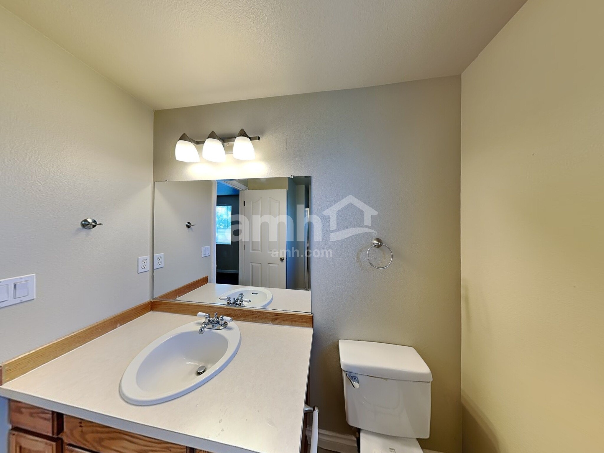 Building Photo - 1774 Cherrybloom Ct SE