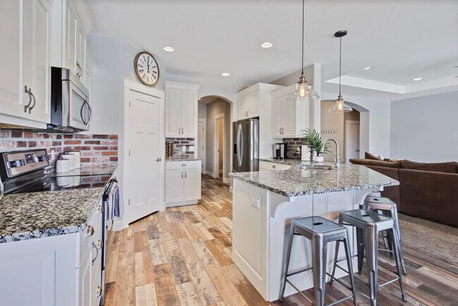 Building Photo - 3364 W 2490 S