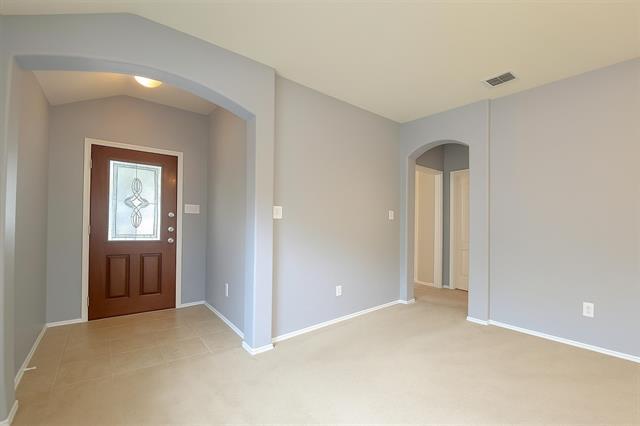 Building Photo - 10420 Devin Ln
