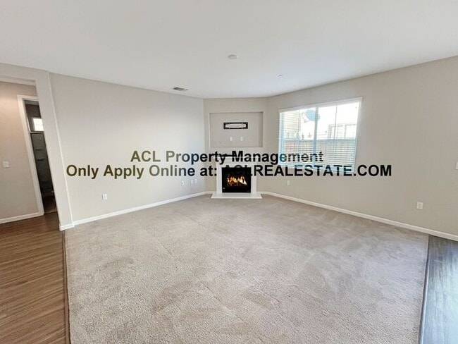 Building Photo - Spacious 5 Bedroom Brentwood Home With Solar Tesla Powerwall And Prime Walkable Location