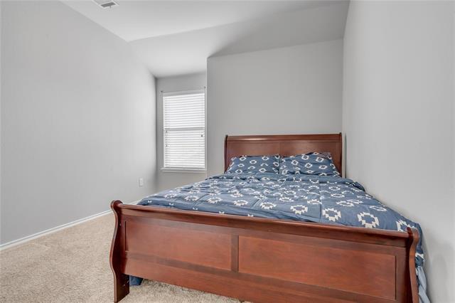 Building Photo - 2026 Sterling Gate Dr