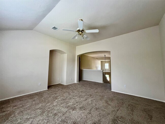 Building Photo - 6427 N Shore Bend