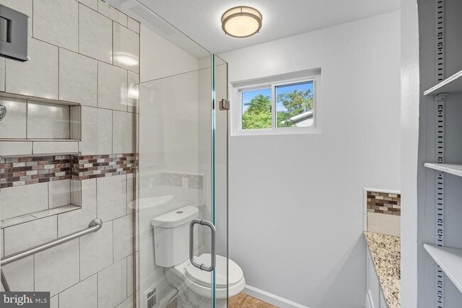 Building Photo - 210 Lastner Ln