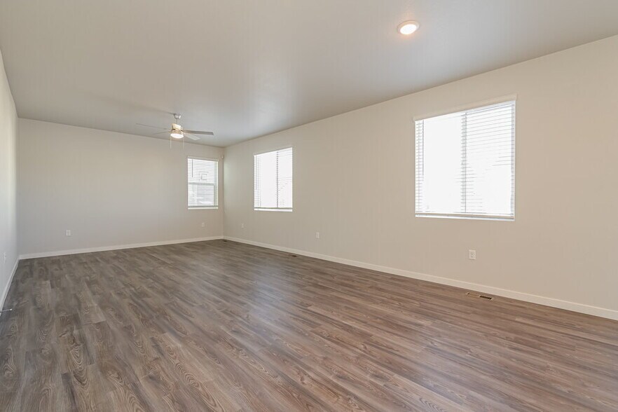 Building Photo - 1431 Orchard St