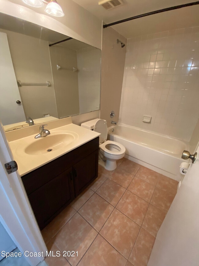 Building Photo - 200 International Dr