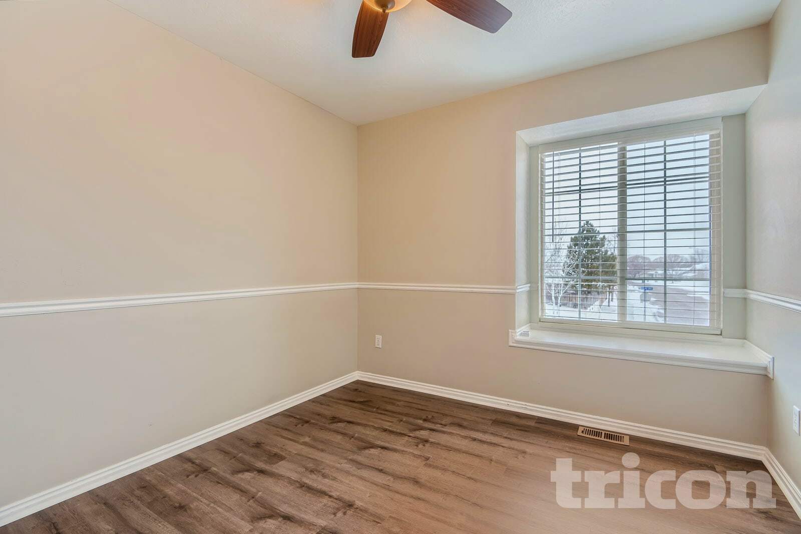Building Photo - 5206 Midland Dr