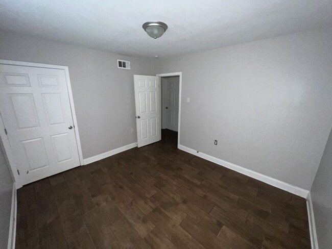 Building Photo - Spacious 4-bedroom 2.5-bathroom Home with Modern Upgrades