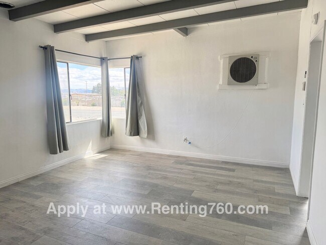 Building Photo - 6462 Palo Verde Ave