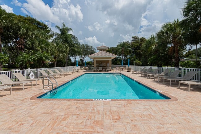 Building Photo - Fully Furnished Seasonal Condo Rental At Golf & Country Club