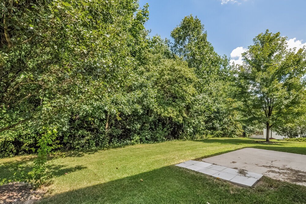 Building Photo - 708 Calavaras Ln