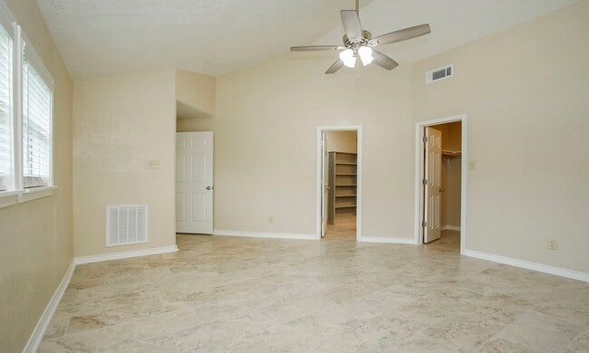 Building Photo - 19518 Gladewater Dr