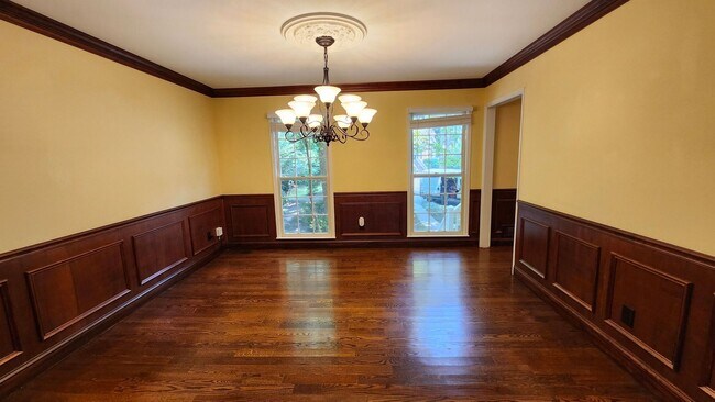 Building Photo - 310 Milesford Ct