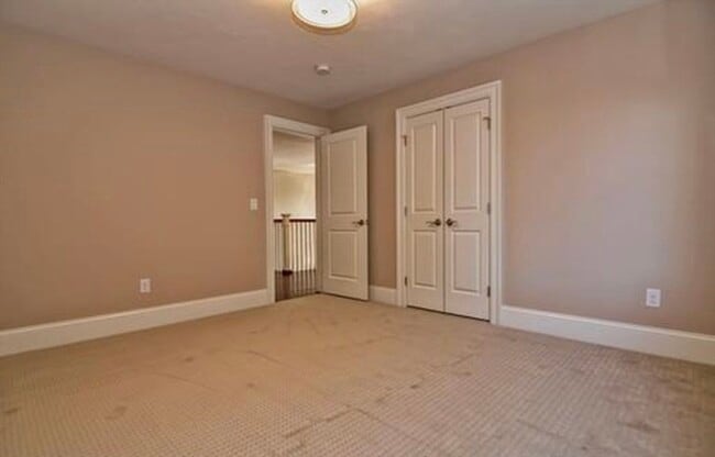 Building Photo - 126 Oxbow Rd