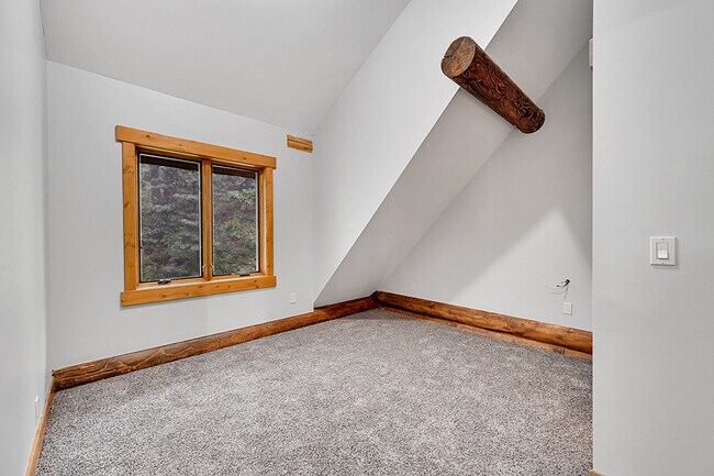 Building Photo - 5096 Crystal Park Rd