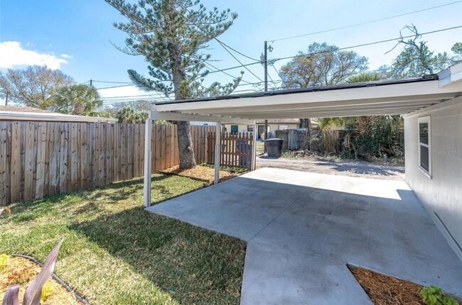 Building Photo - HOUSING VOUCHER ACCEPTED: : Updated St. Pete Home with Private Yard, Hot Tub & More!