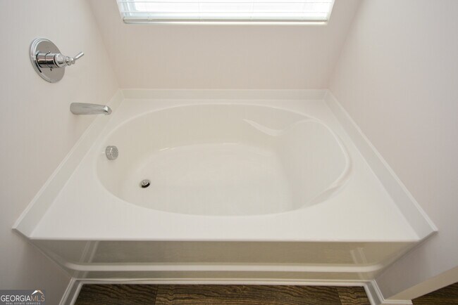 Building Photo - 350 Cranston Dr