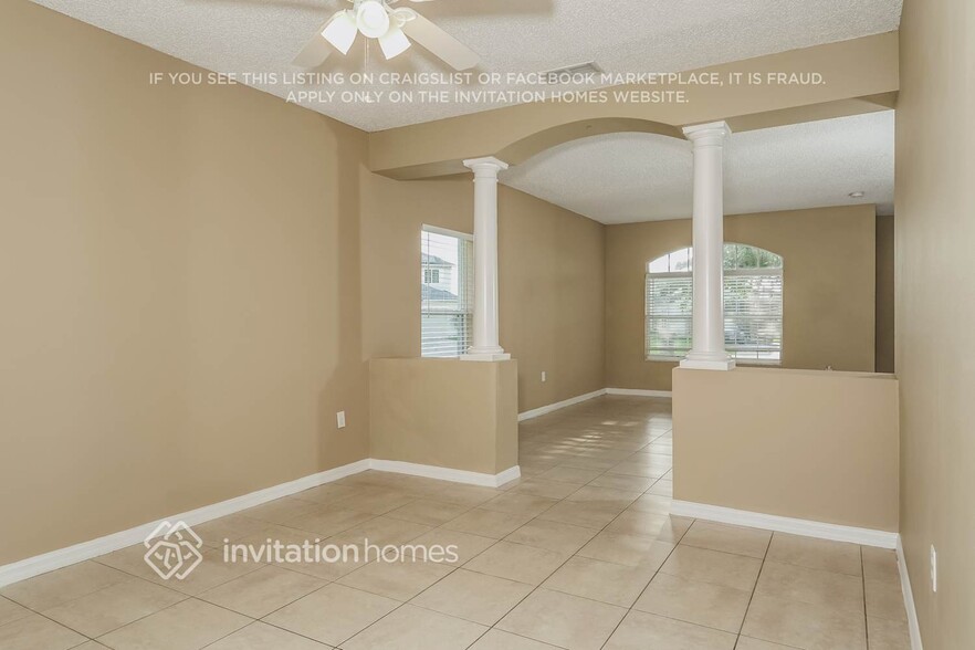 Building Photo - 220 Cimarron Dr