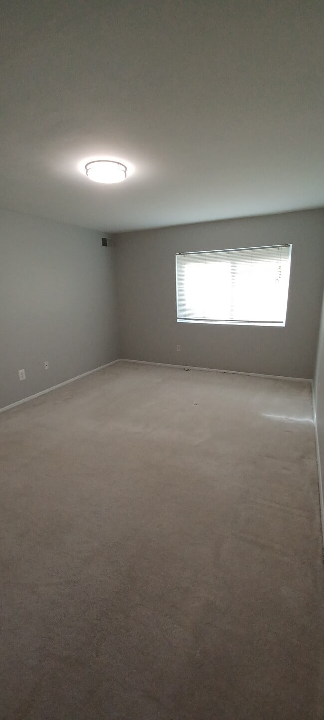master bedroom - 8001 Chanute Pl