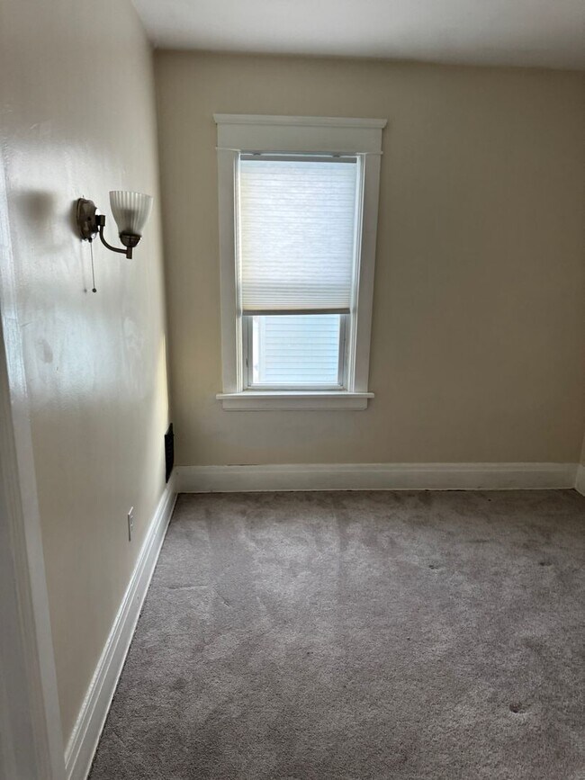 Building Photo - 225 Liberty St