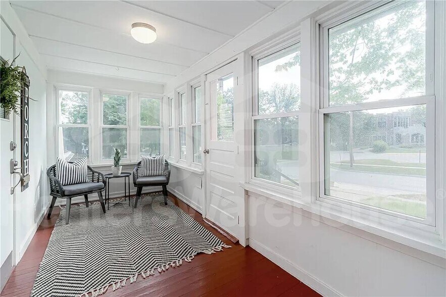 Building Photo - 737 28th St