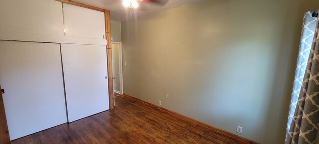Building Photo - 3 Bedroom House