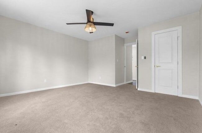 Building Photo - 2155 Hickory Trce