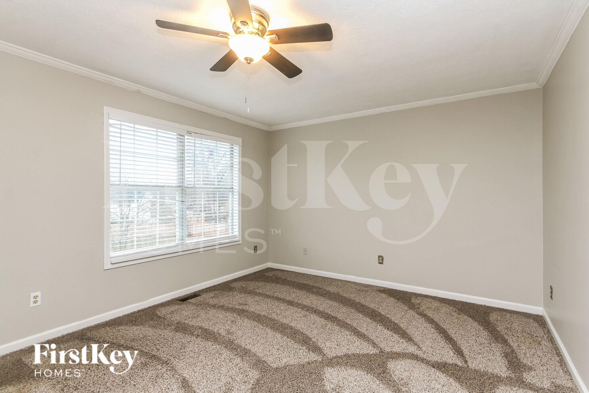 Building Photo - 962 Andover Dr